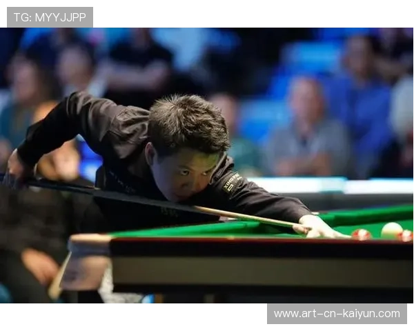 中国斯诺克国锦赛：丁俊晖轻松晋级，肖国栋、周跃龙遭遇挑战，中国斯诺克神奇小子丁俊晖虽然再次
