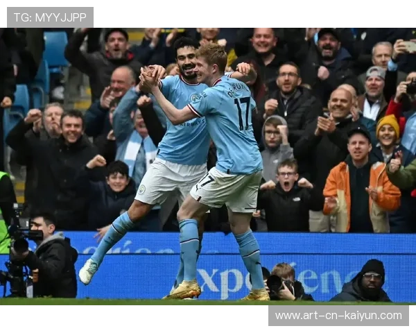 德布劳内试射被门将扑出再次回传破门